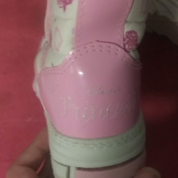 Disney princess snowboard 9/10 - Picture 4 of 8